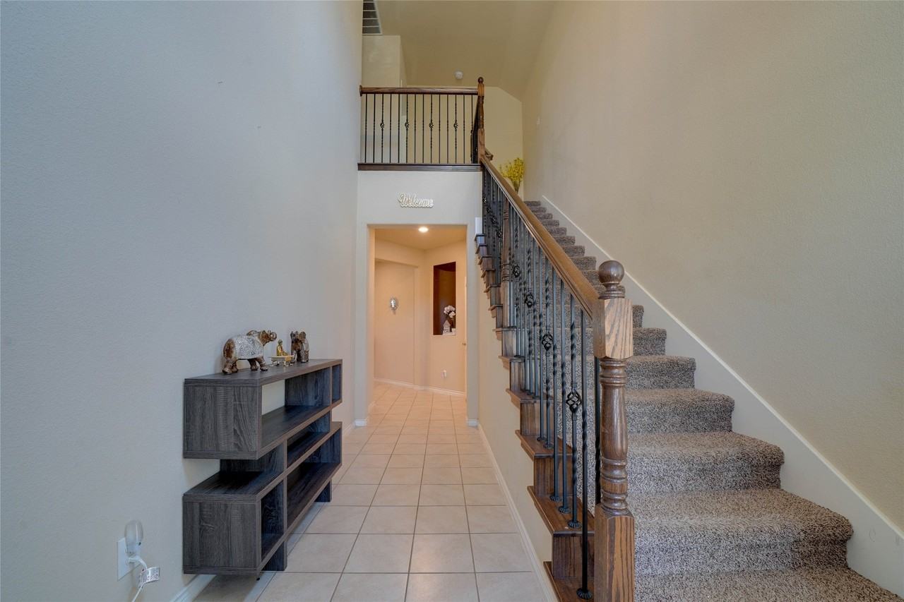 10405 Big Sandy Ct - Photo 5 of 31
