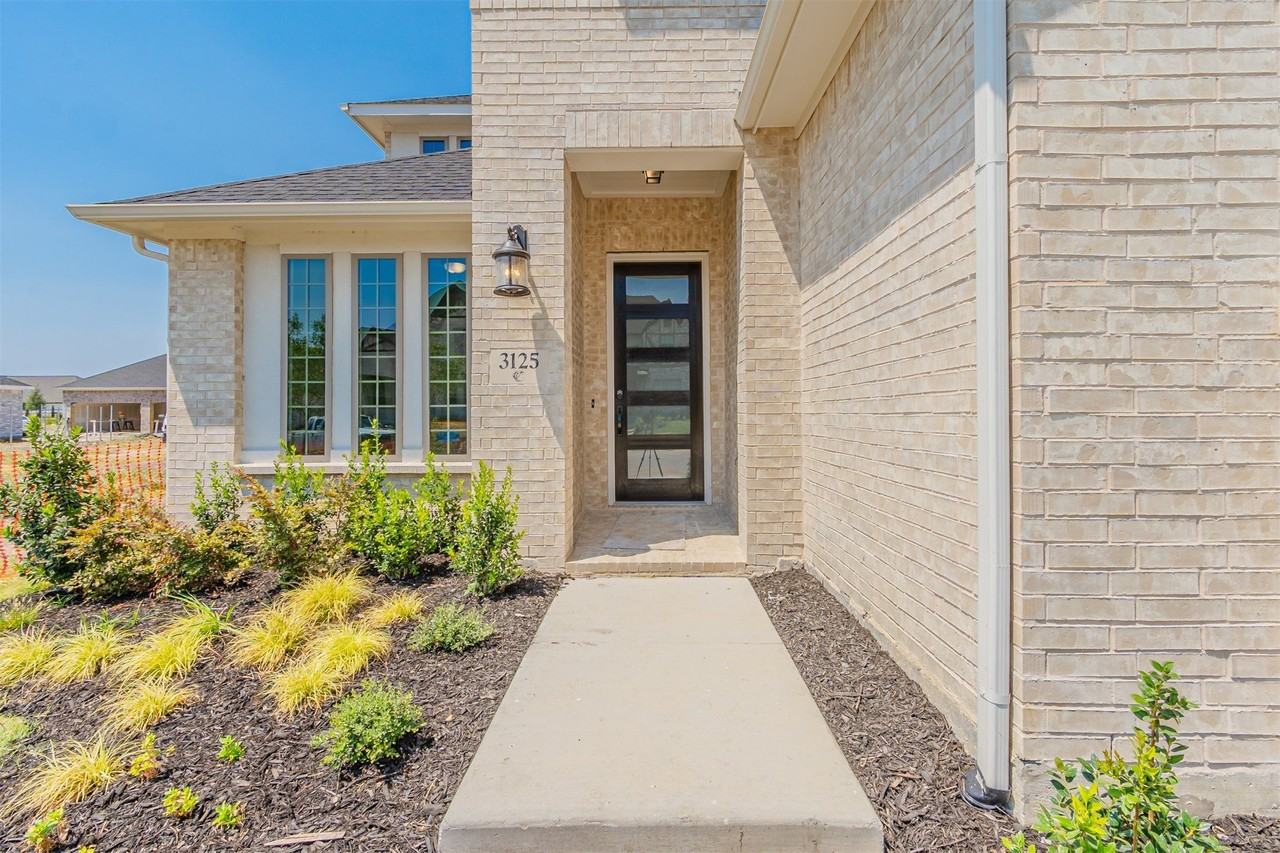 3125 Casa Blanca St - Photo 4 of 40