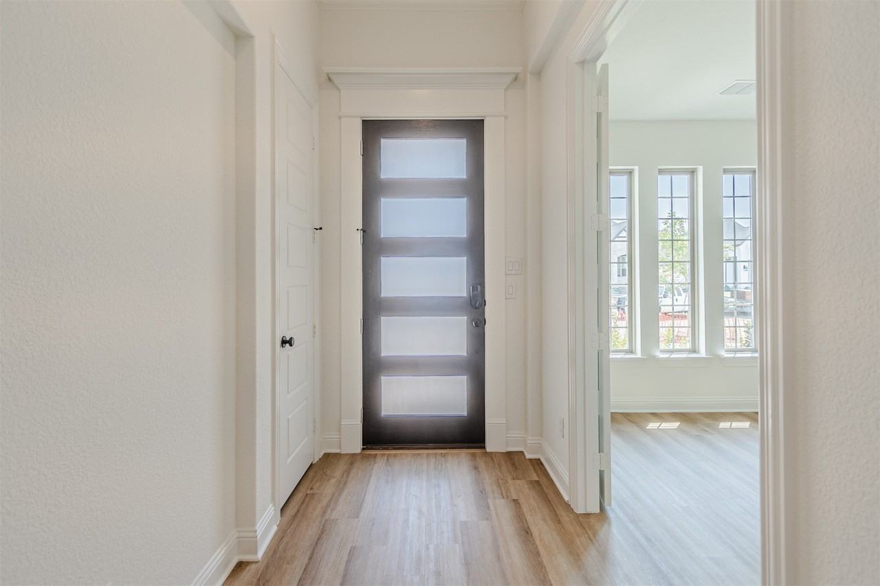 3125 Casa Blanca St - Photo 5 of 40