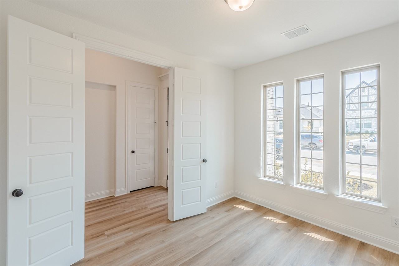 3125 Casa Blanca St - Photo 7 of 40