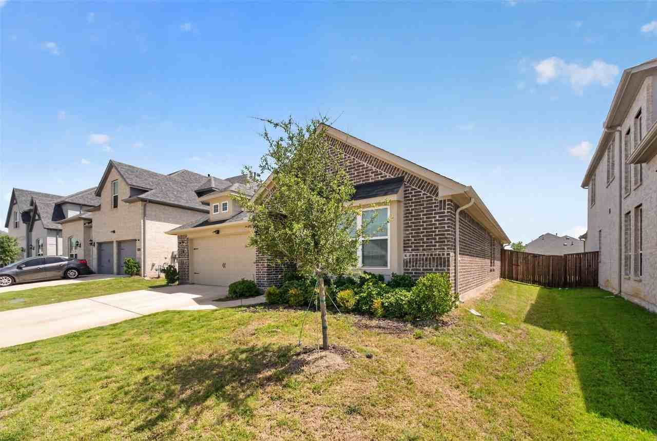 512 Portina Dr - Photo 2 of 28
