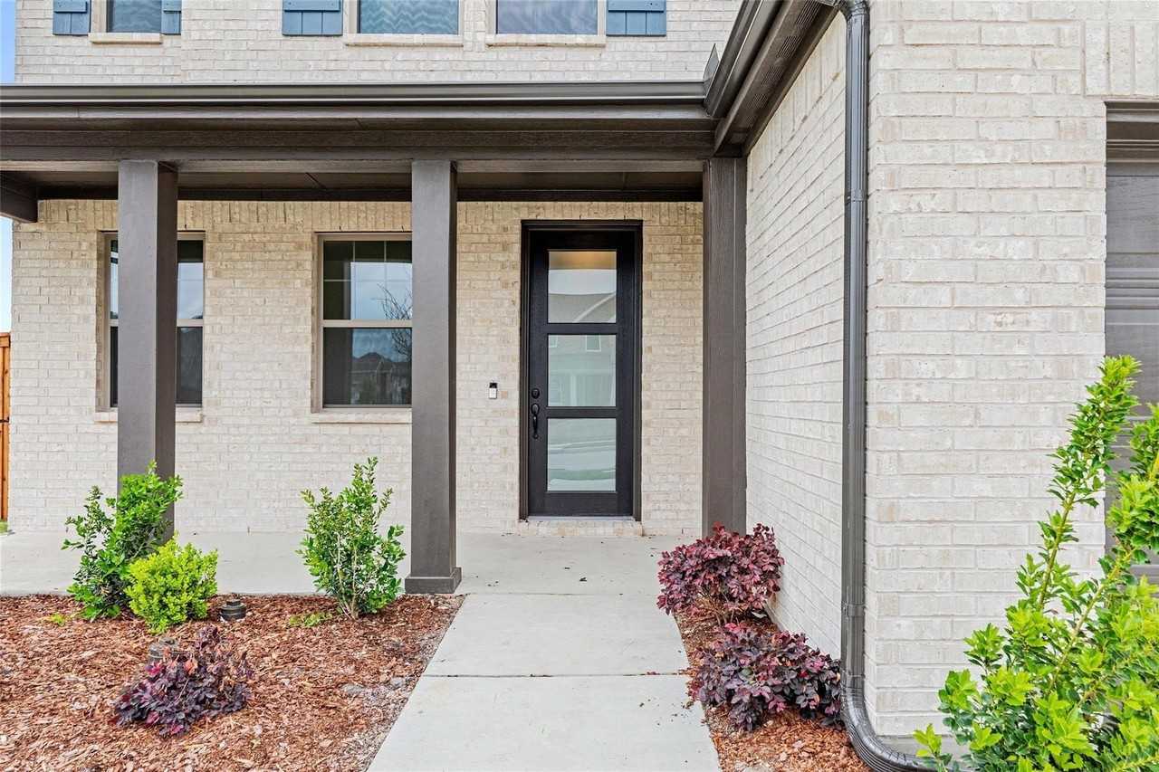 1422 Greenbelt Dr - Photo 3 of 39