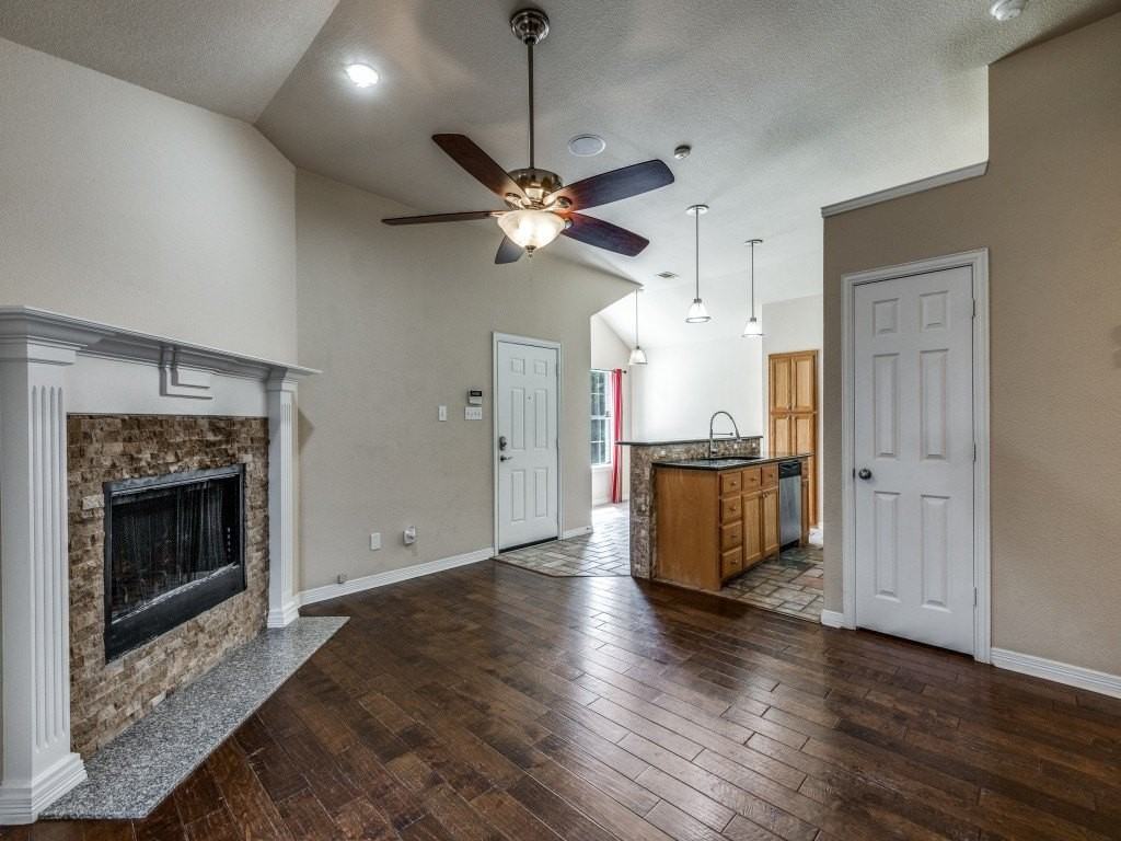 416 Scott Ln - Photo 6 of 12