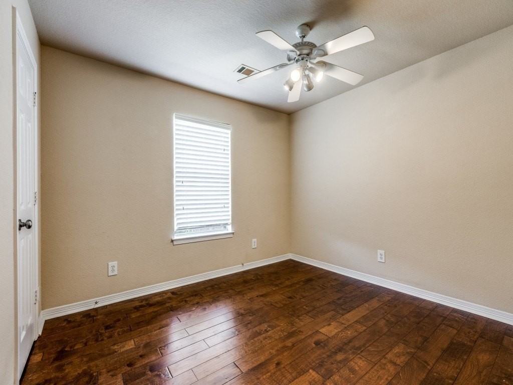 416 Scott Ln - Photo 7 of 12