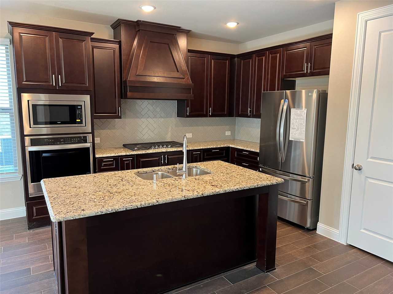 15779 Mossy Oak Ln - Photo 4 of 24