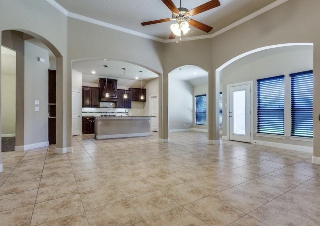 909 Sunnyvale Dr - Photo 3 of 24