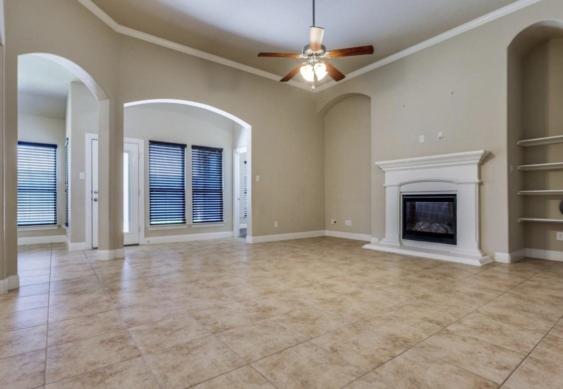 909 Sunnyvale Dr - Photo 4 of 24