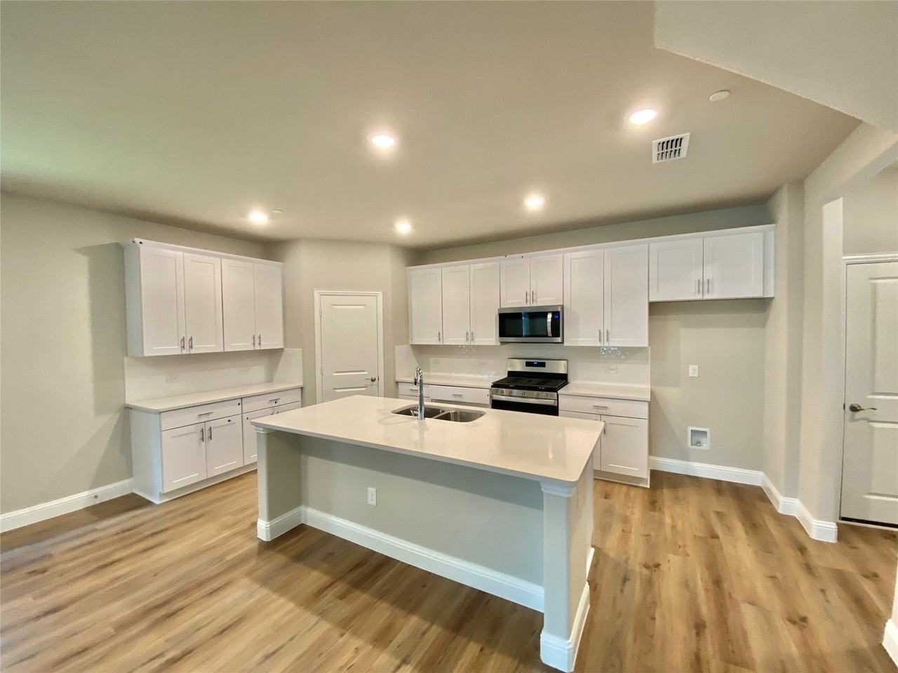 4127 Stockyard Station Ln - Photo 5 of 20