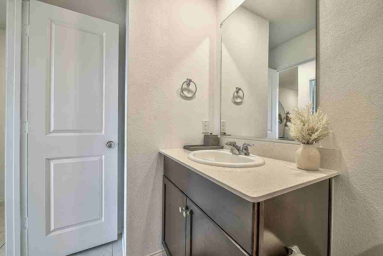 336 Dry Canyon Way - Photo 3 of 38