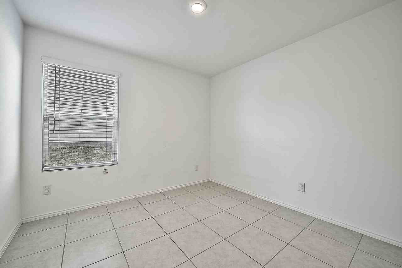 336 Dry Canyon Way - Photo 4 of 38