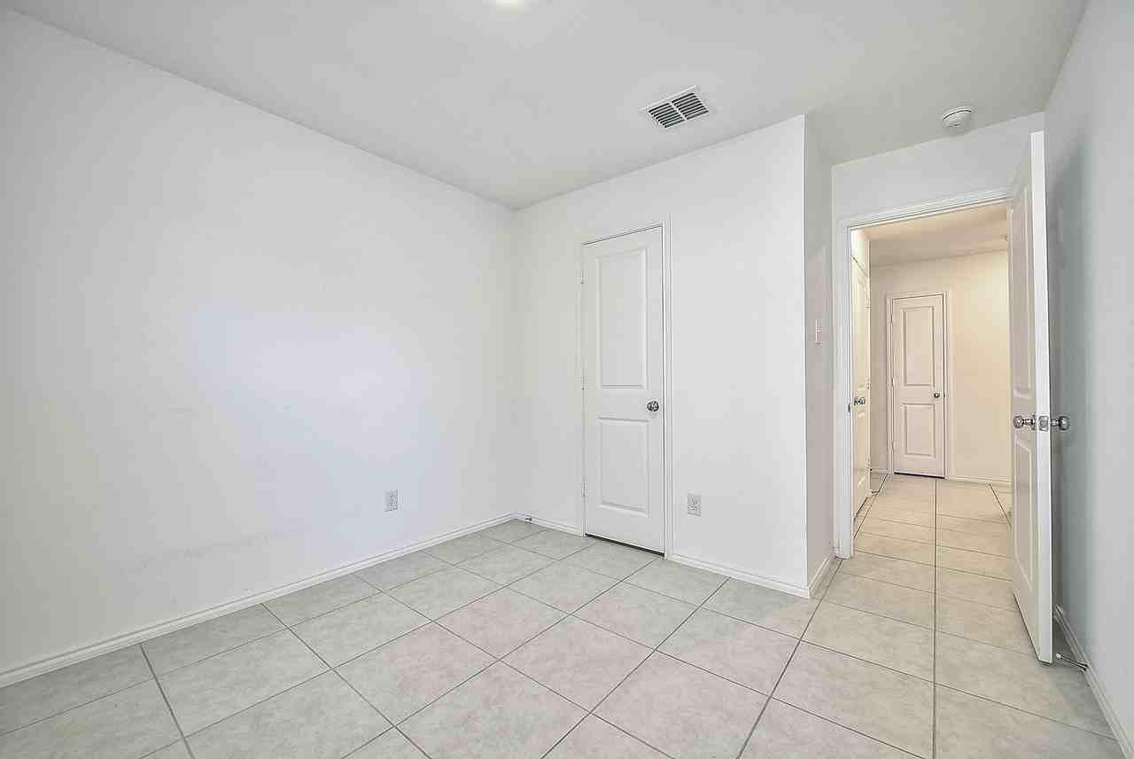 336 Dry Canyon Way - Photo 5 of 38