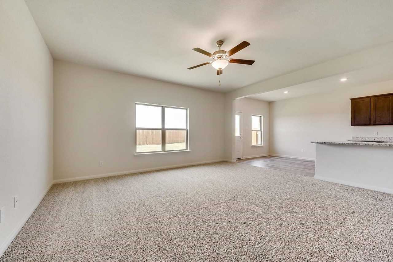 3020 Boran Dr - Photo 4 of 10
