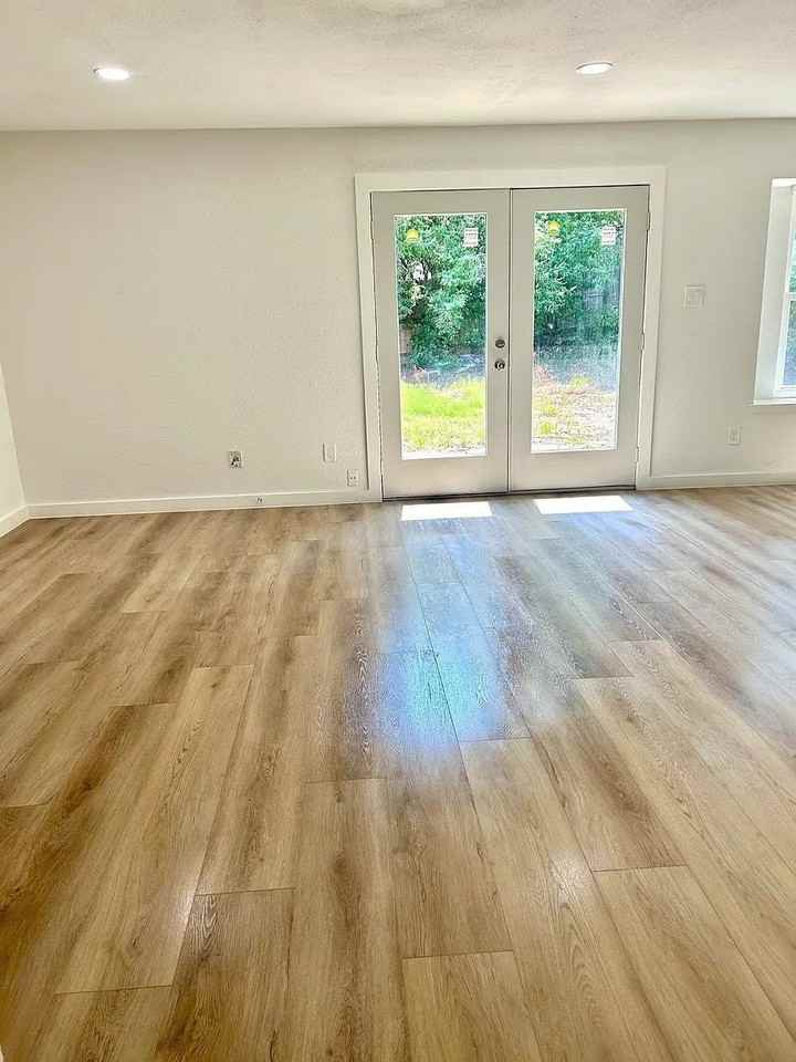 813 Panay Way Dr - Photo 7 of 24