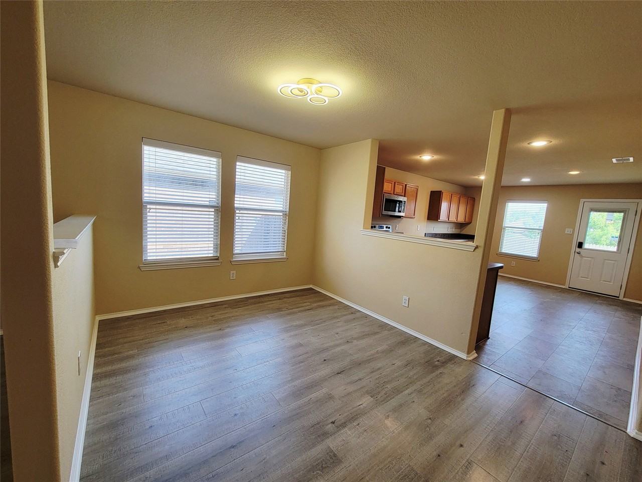10032 Daly Dr - Photo 6 of 25