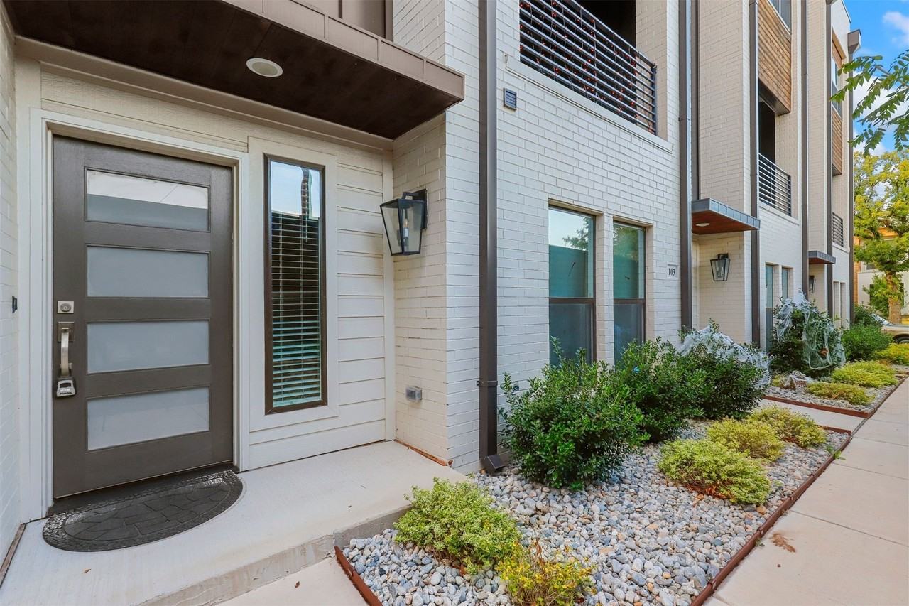 2733 Merrimac St #104 - Photo 2 of 21