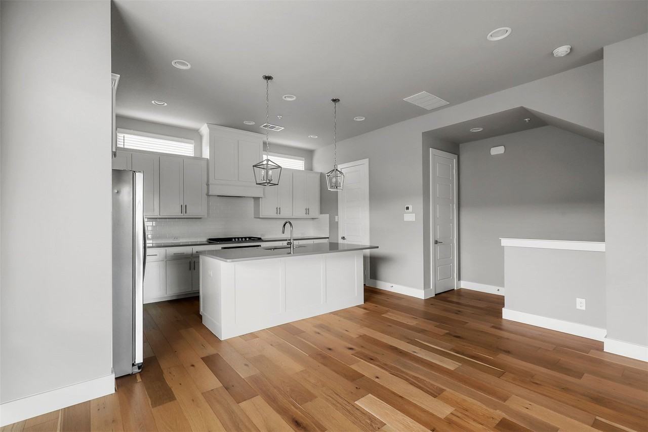 2733 Merrimac St #104 - Photo 6 of 21