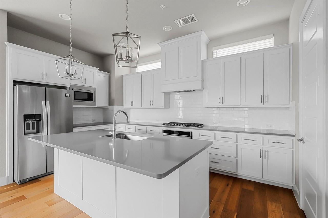 2733 Merrimac St #104 - Photo 7 of 21