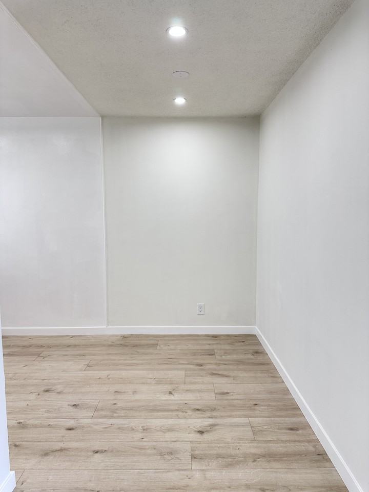 918 E. Acacia Ave. - Photo 7 of 15