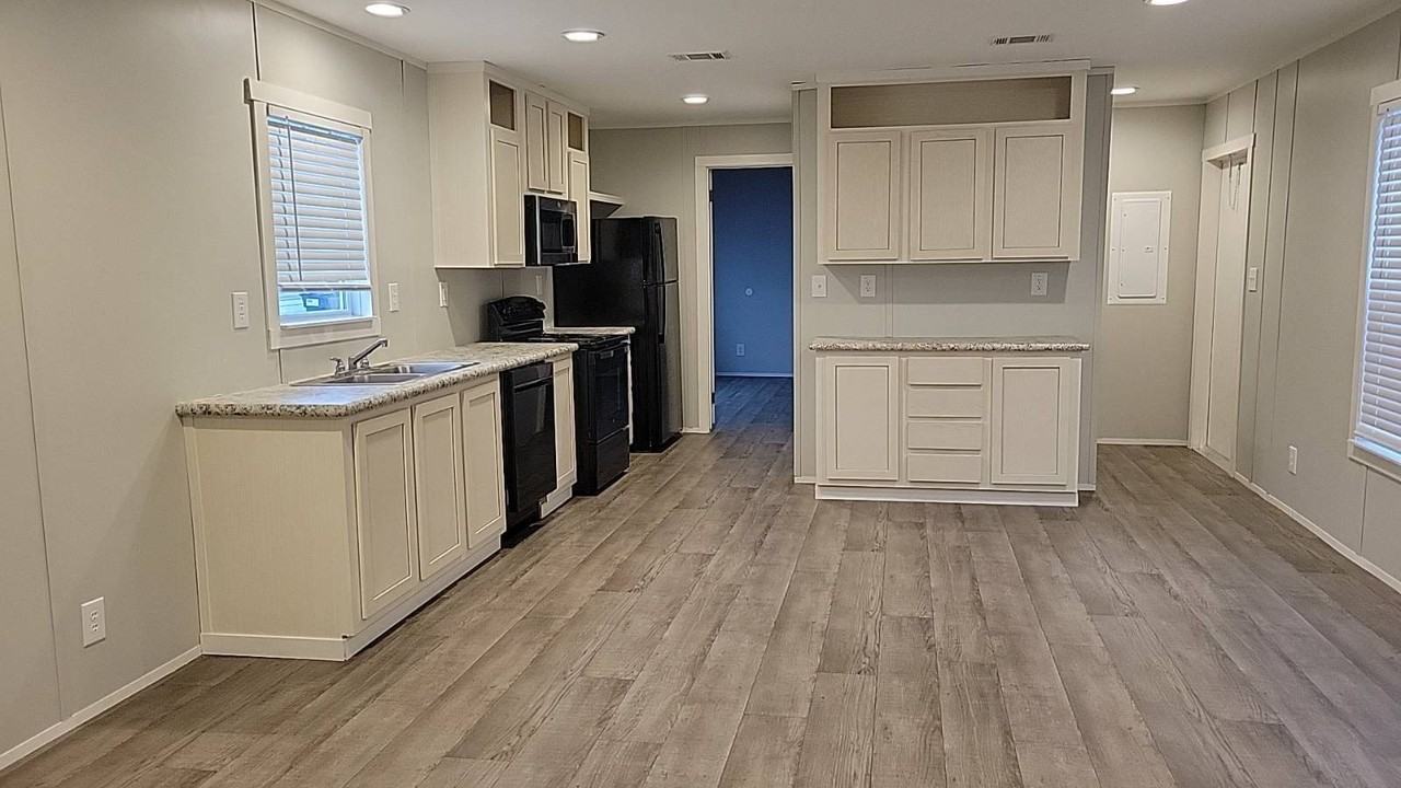 15301 W Us Highway 54 #9R - Photo 3 of 5