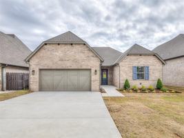 featured image of 2600 Woods Edge Dr