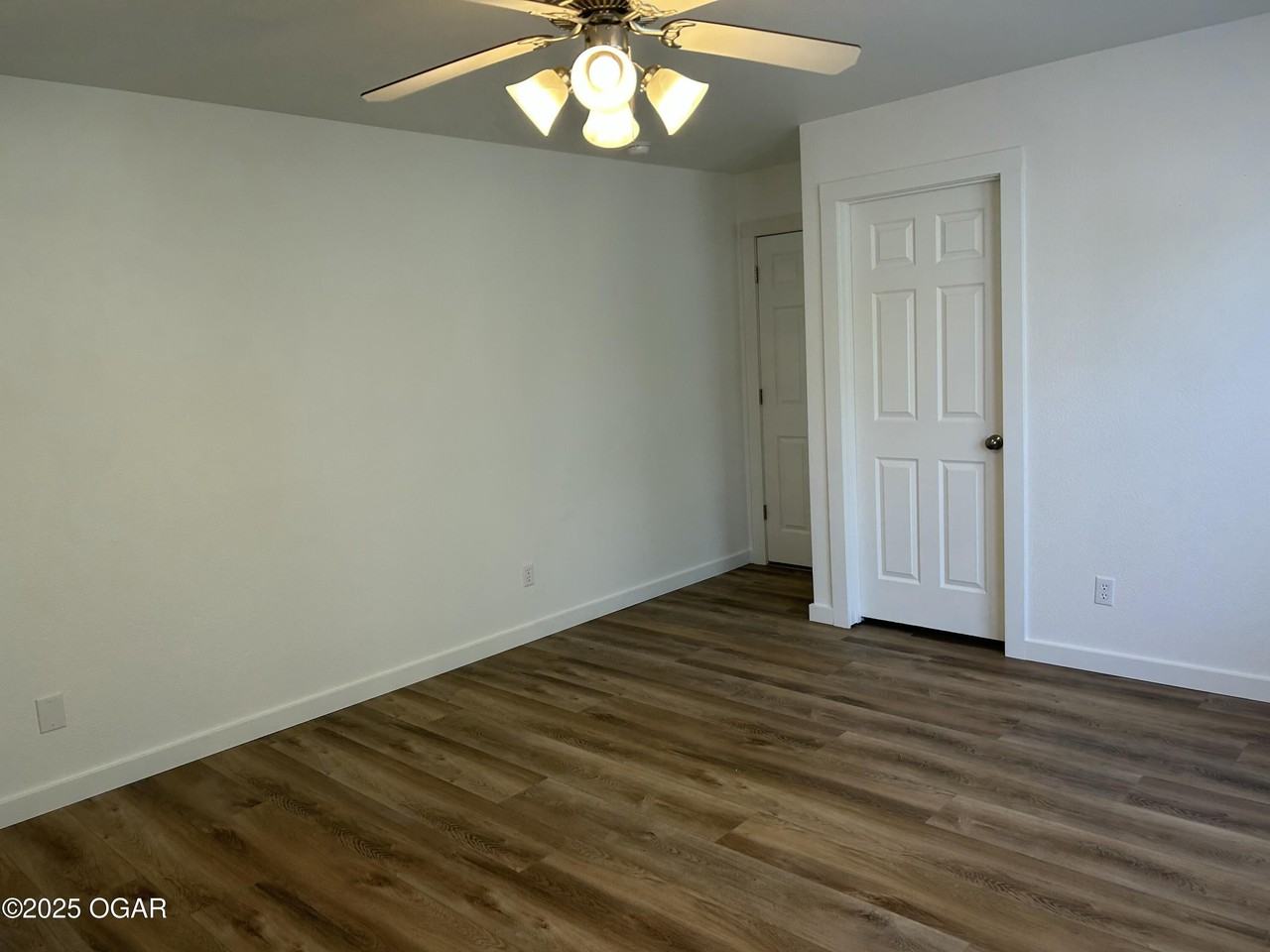 612 N Devon St - Photo 4 of 9