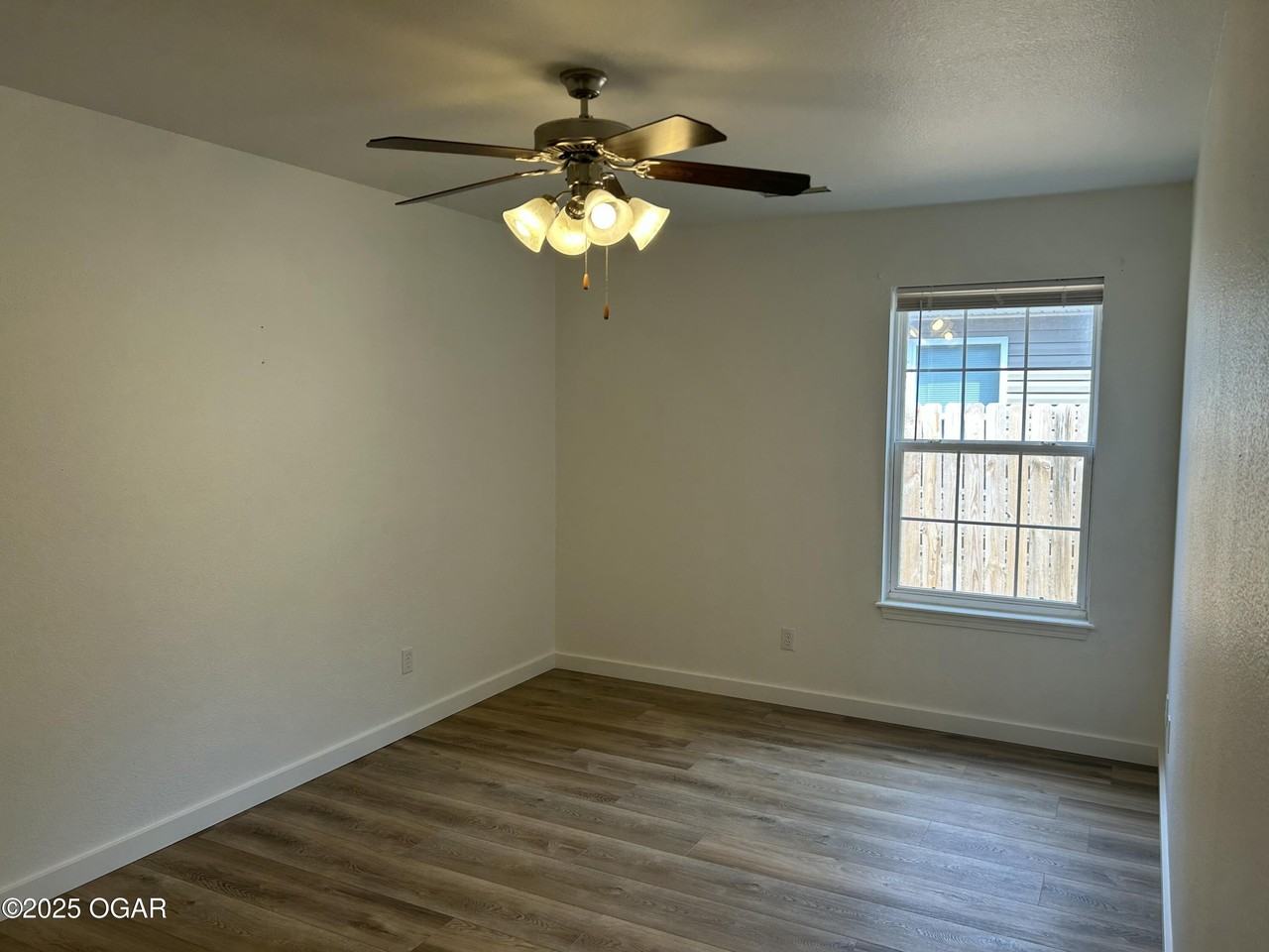 612 N Devon St - Photo 6 of 9