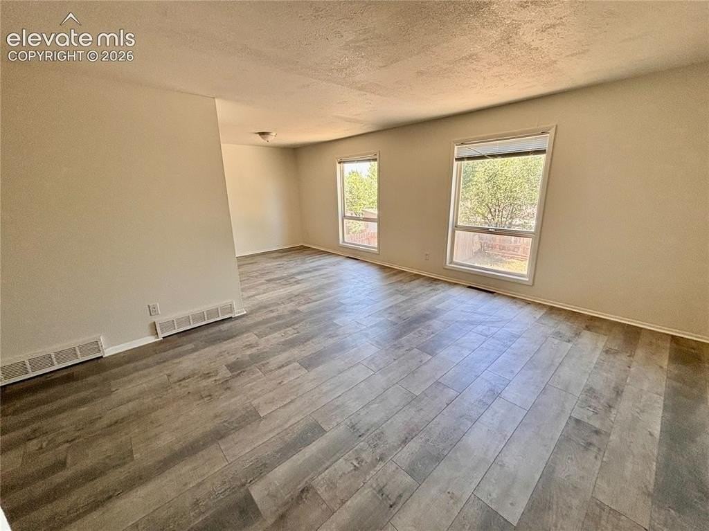 3824 Manchester St - Photo 6 of 24