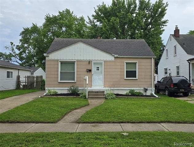 828 E Hayes Ave