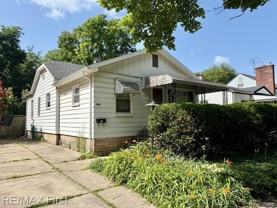 340 E Maxlow Ave - Photo 1 of 1