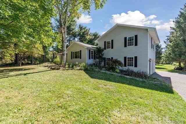 2860 E Coon Lake Rd - Photo 2 of 43