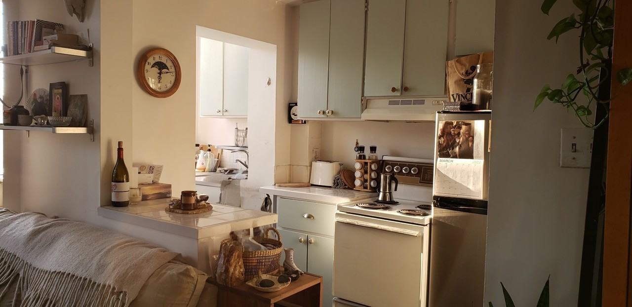 179 Dovercourt Road #3F - Photo 6 of 7