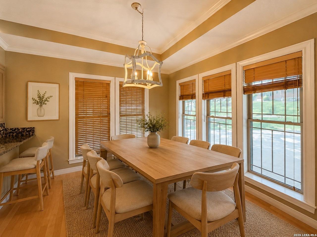 1000 Dresden Wood Dr - Photo 4 of 50