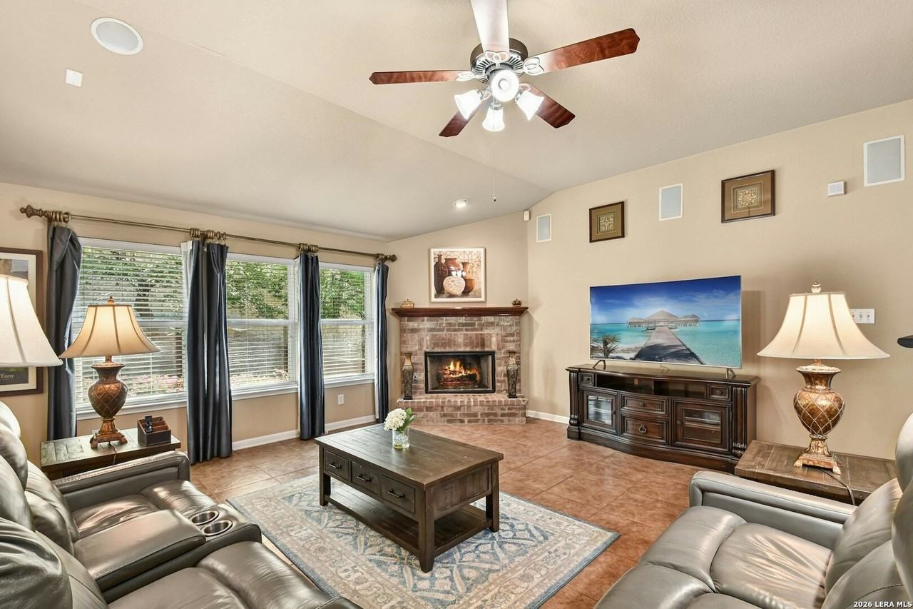 20506 Ashmont - Photo 2 of 32