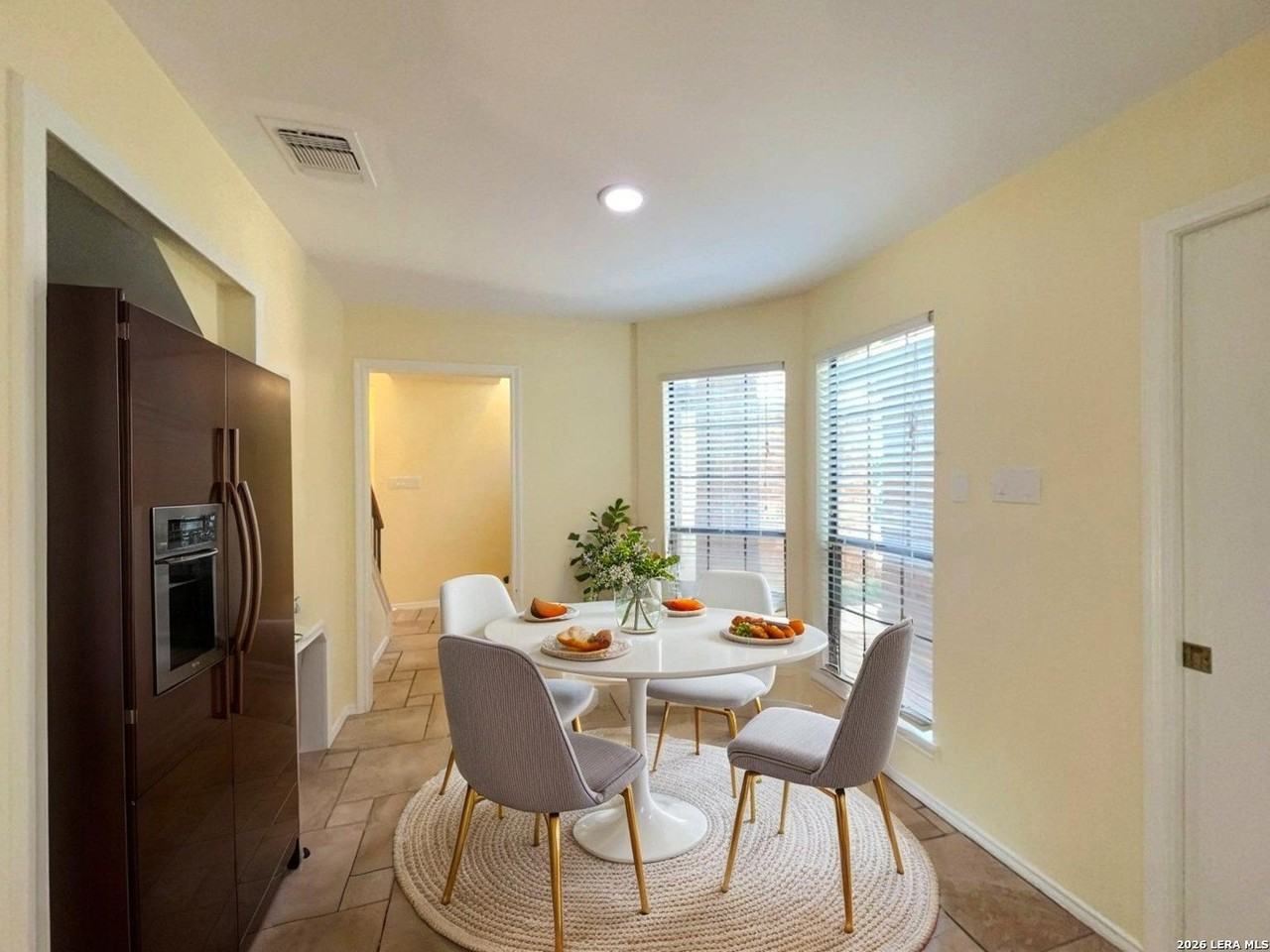 3342 Carbine Rd - Photo 4 of 46
