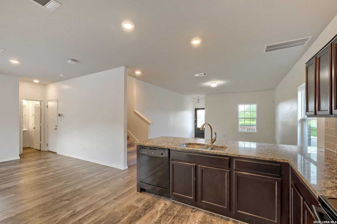 1818 Strawberry Fld - Photo 6 of 18