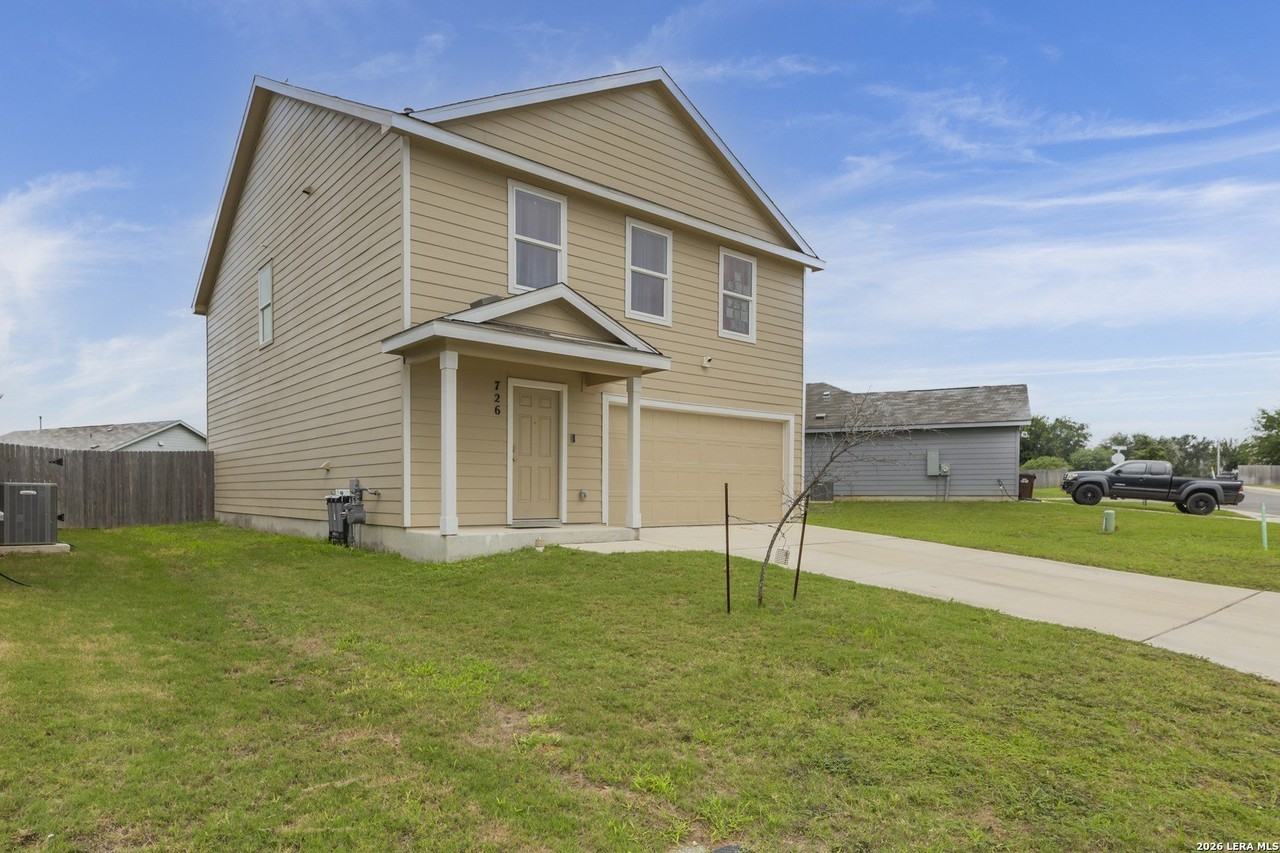 726 Tulsa Trl - Photo 2 of 24