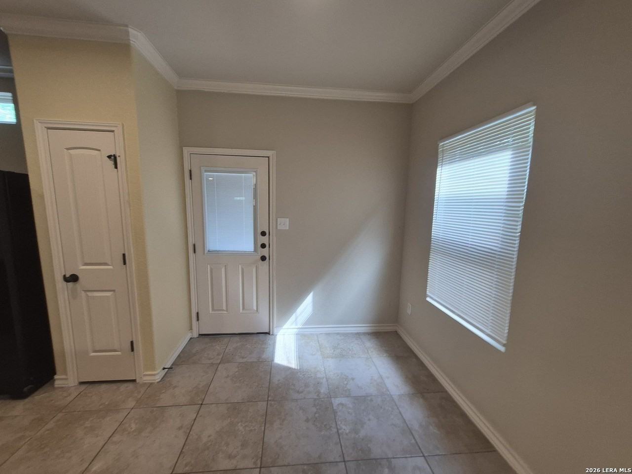 6926 Lakeview Dr #102 - Photo 5 of 20