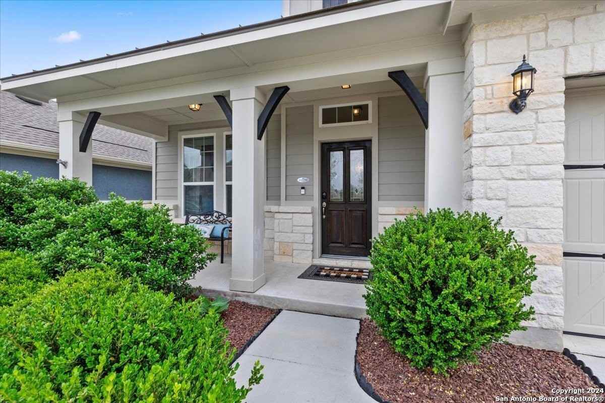 8722 Luckside - Photo 3 of 47