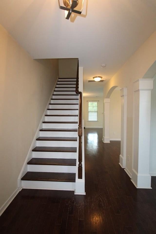 870 Cormier Dr - Photo 3 of 33