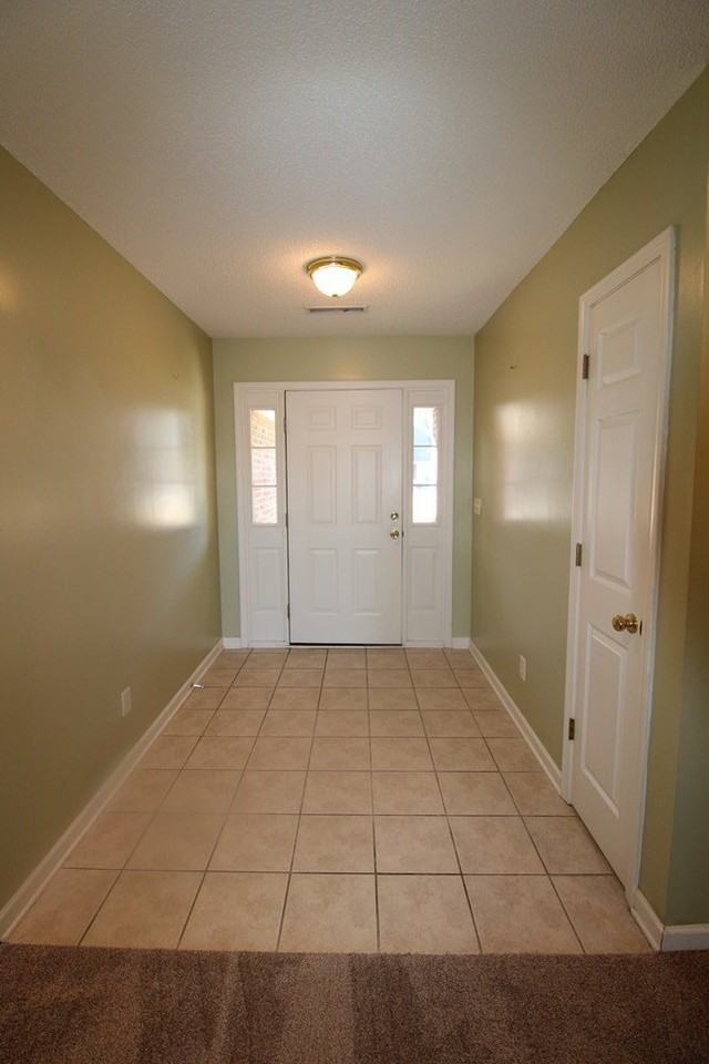 305 Trillium Ln - Photo 2 of 36