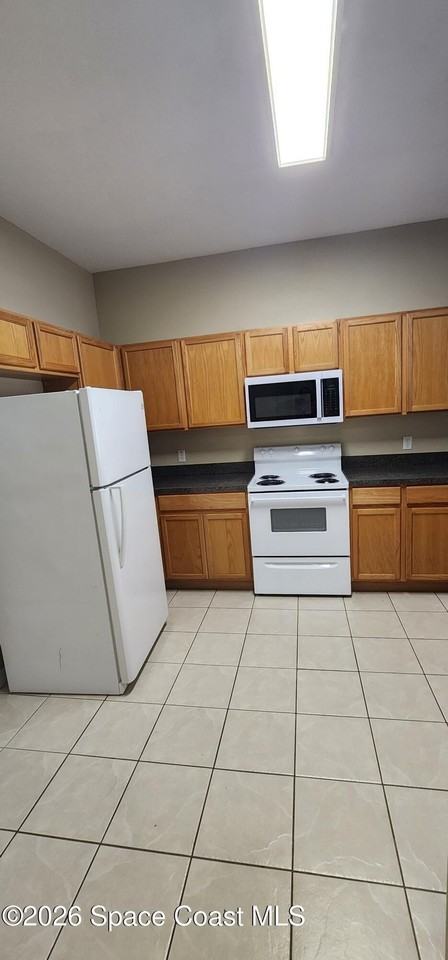 8735 Clara Elizabeth Ln #304 - Photo 3 of 27
