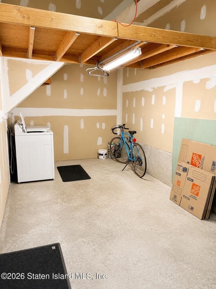 83 Wilson Ave - Photo 3 of 14
