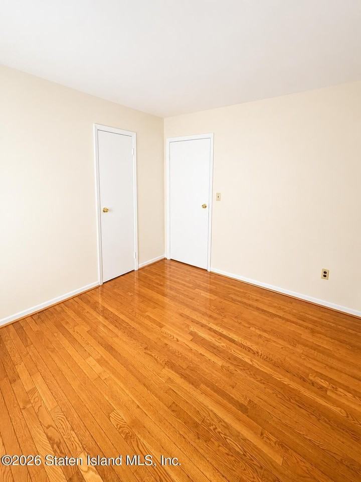 83 Wilson Ave - Photo 7 of 14