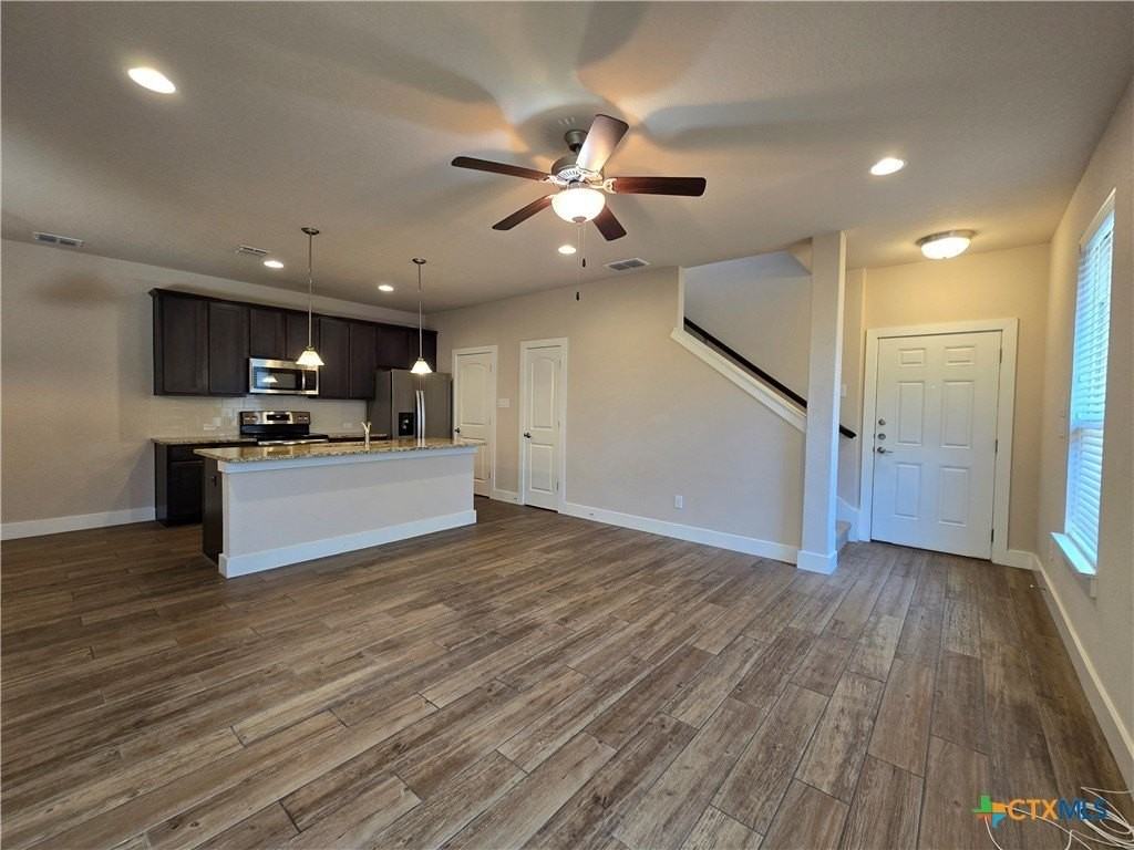 750 Milestone Park - Photo 2 of 30