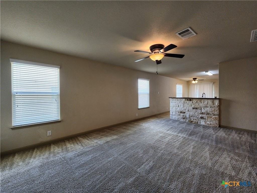 789 Great Oaks Dr - Photo 4 of 28