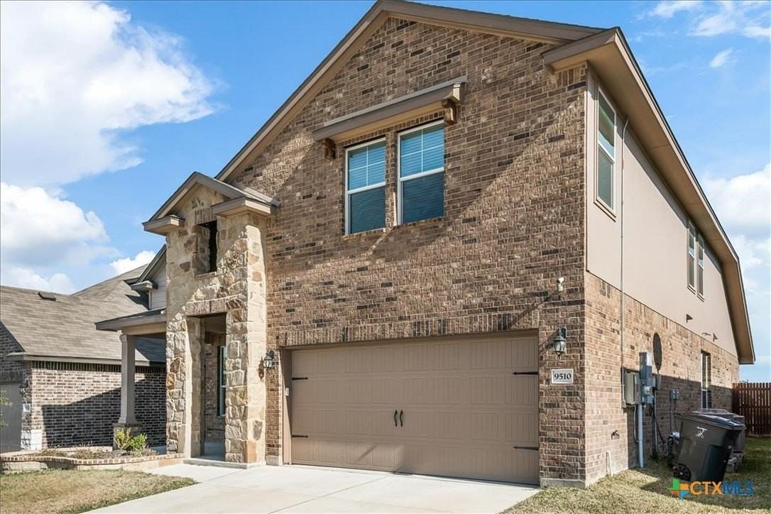 9510 Glynhill Ct - Photo 3 of 28