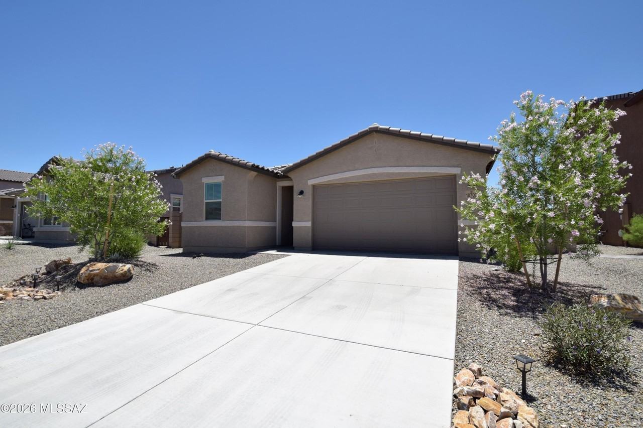10703 W Walker Brown Dr - Photo 2 of 32