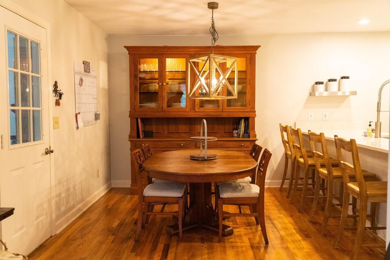 3160 Brockton Way - Photo 4 of 14