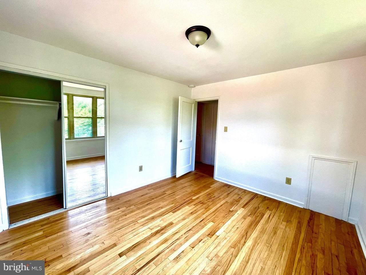 108 Varnum St Ne - Photo 7 of 11