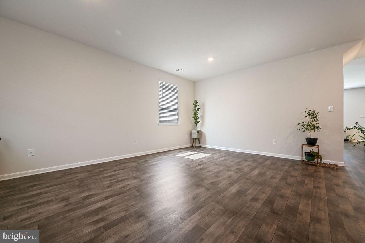 387 Mardella Dr - Photo 3 of 19